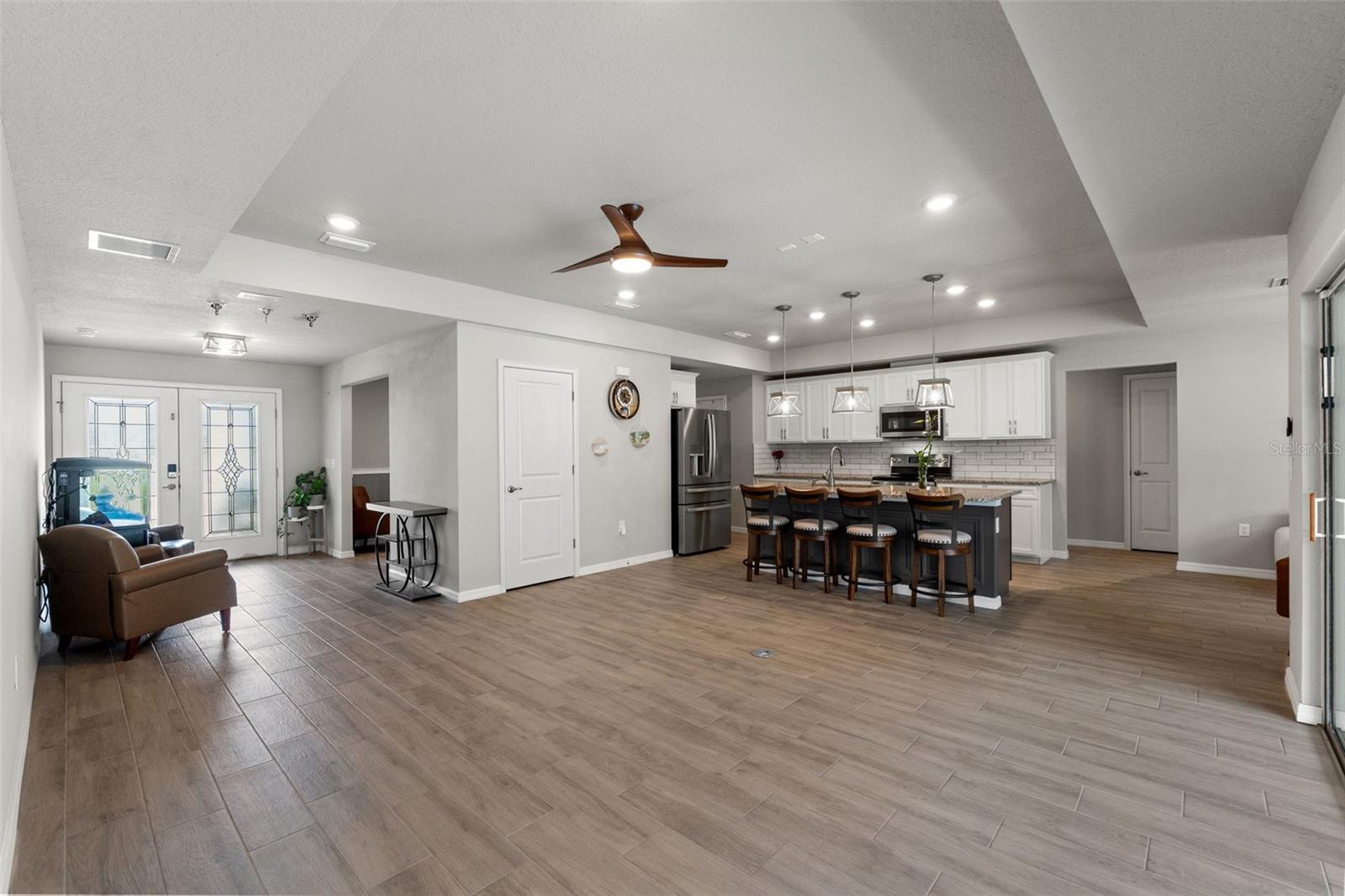 ROYAL HIGHLANDS - Residential