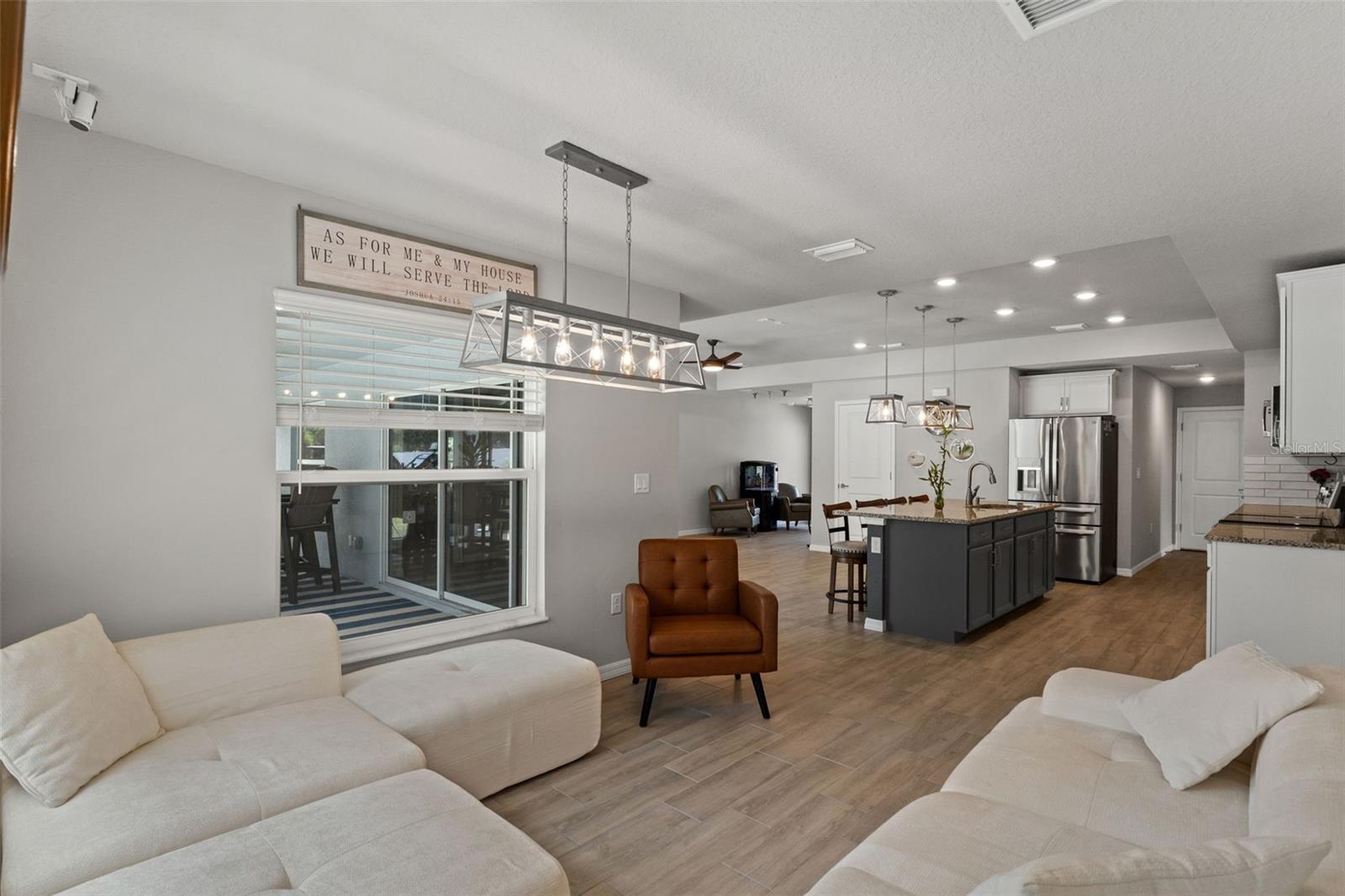 ROYAL HIGHLANDS - Residential