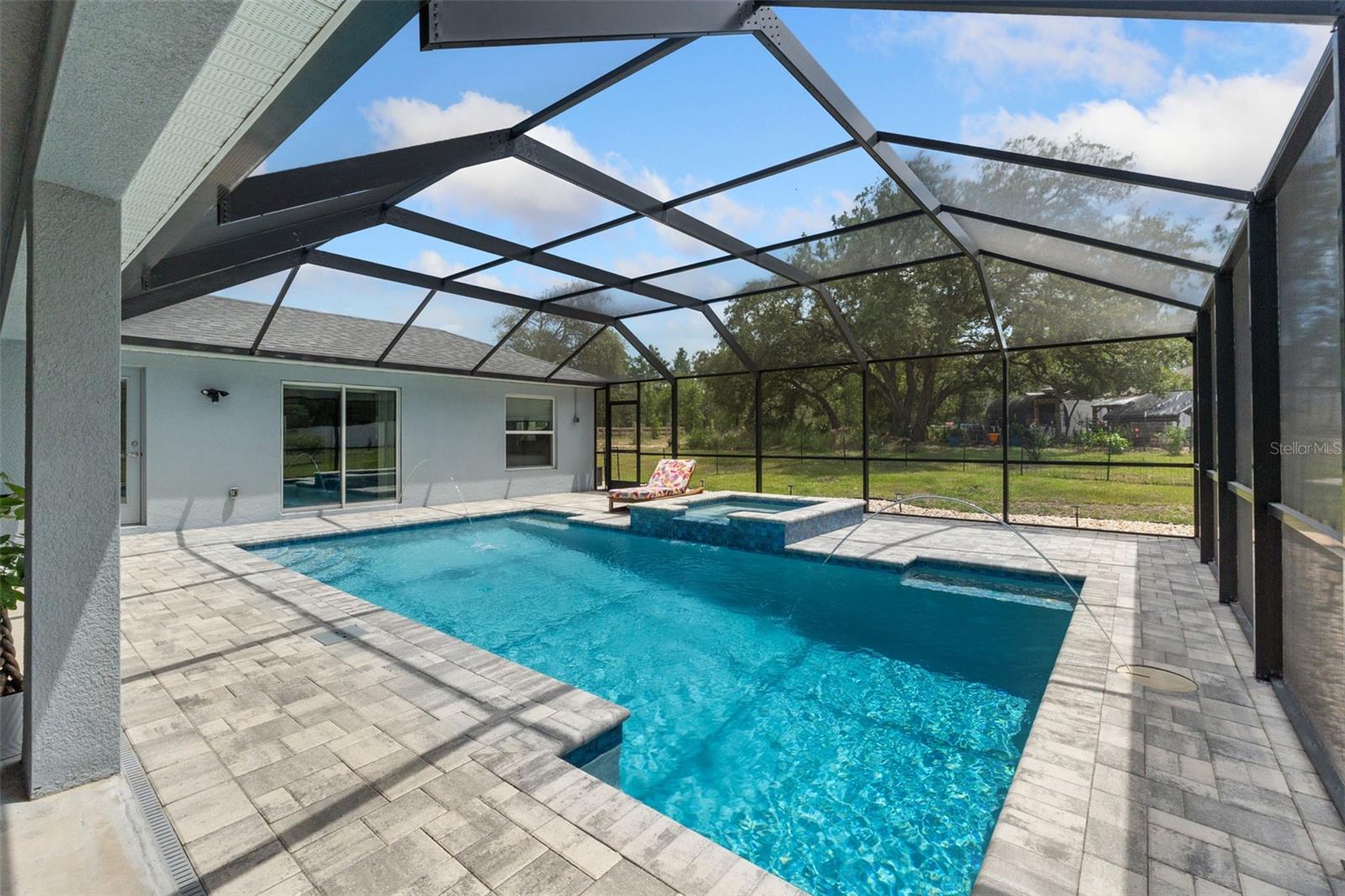 ROYAL HIGHLANDS - Residential