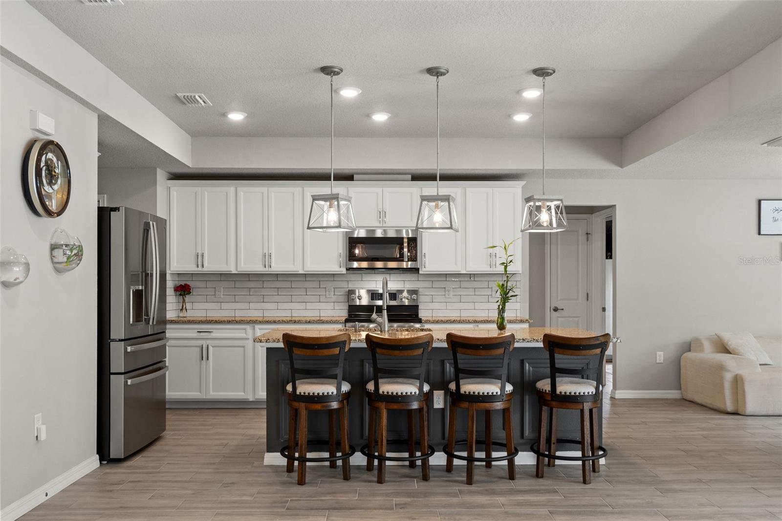 ROYAL HIGHLANDS - Residential