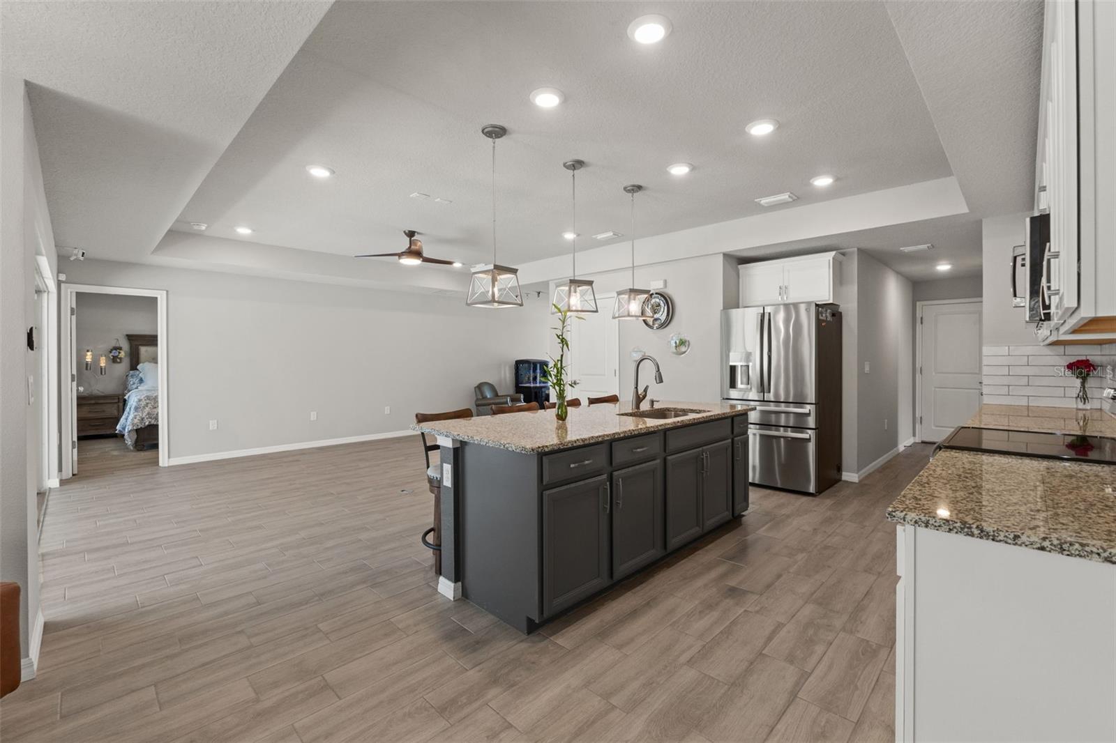 ROYAL HIGHLANDS - Residential