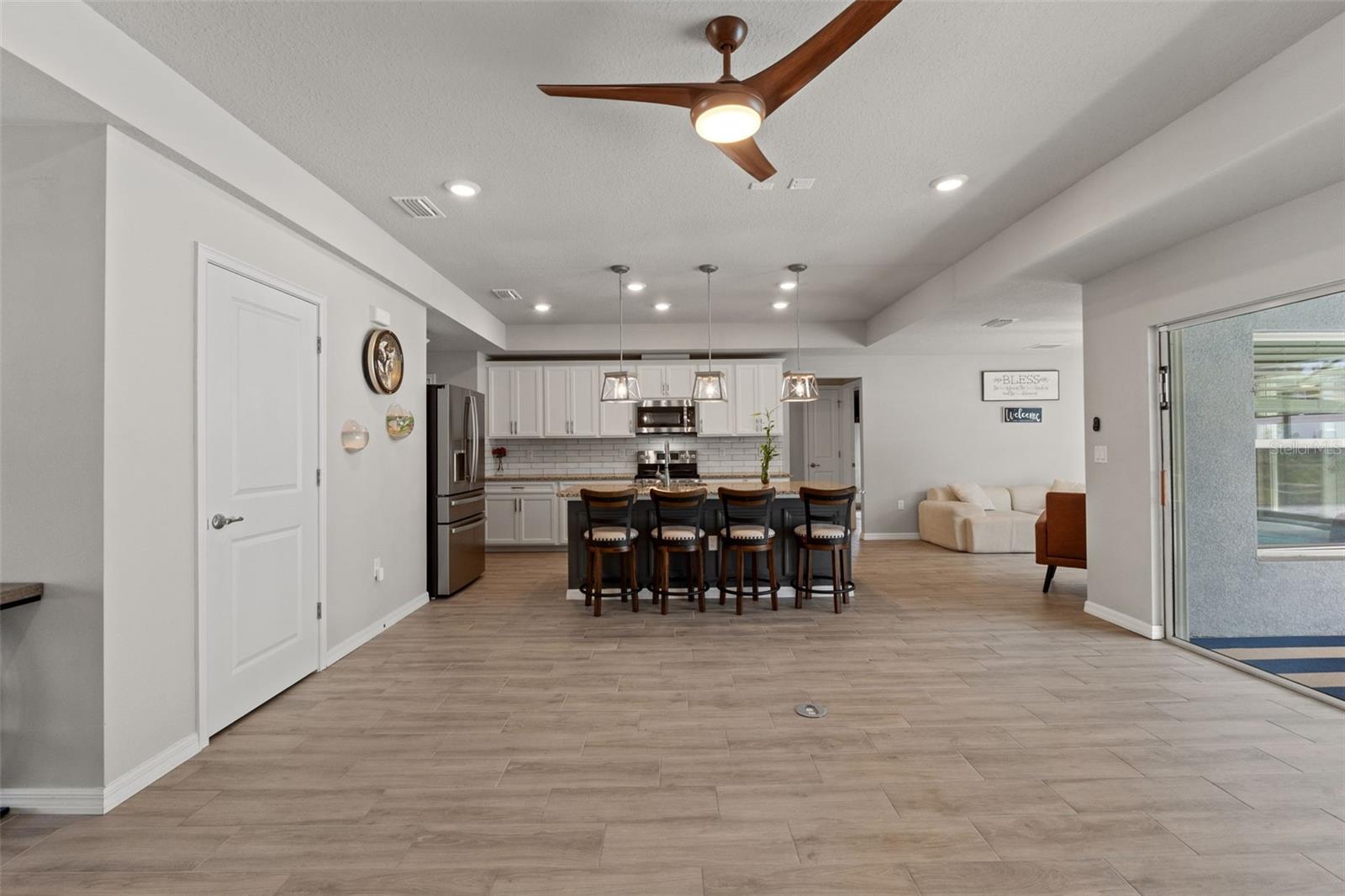 ROYAL HIGHLANDS - Residential