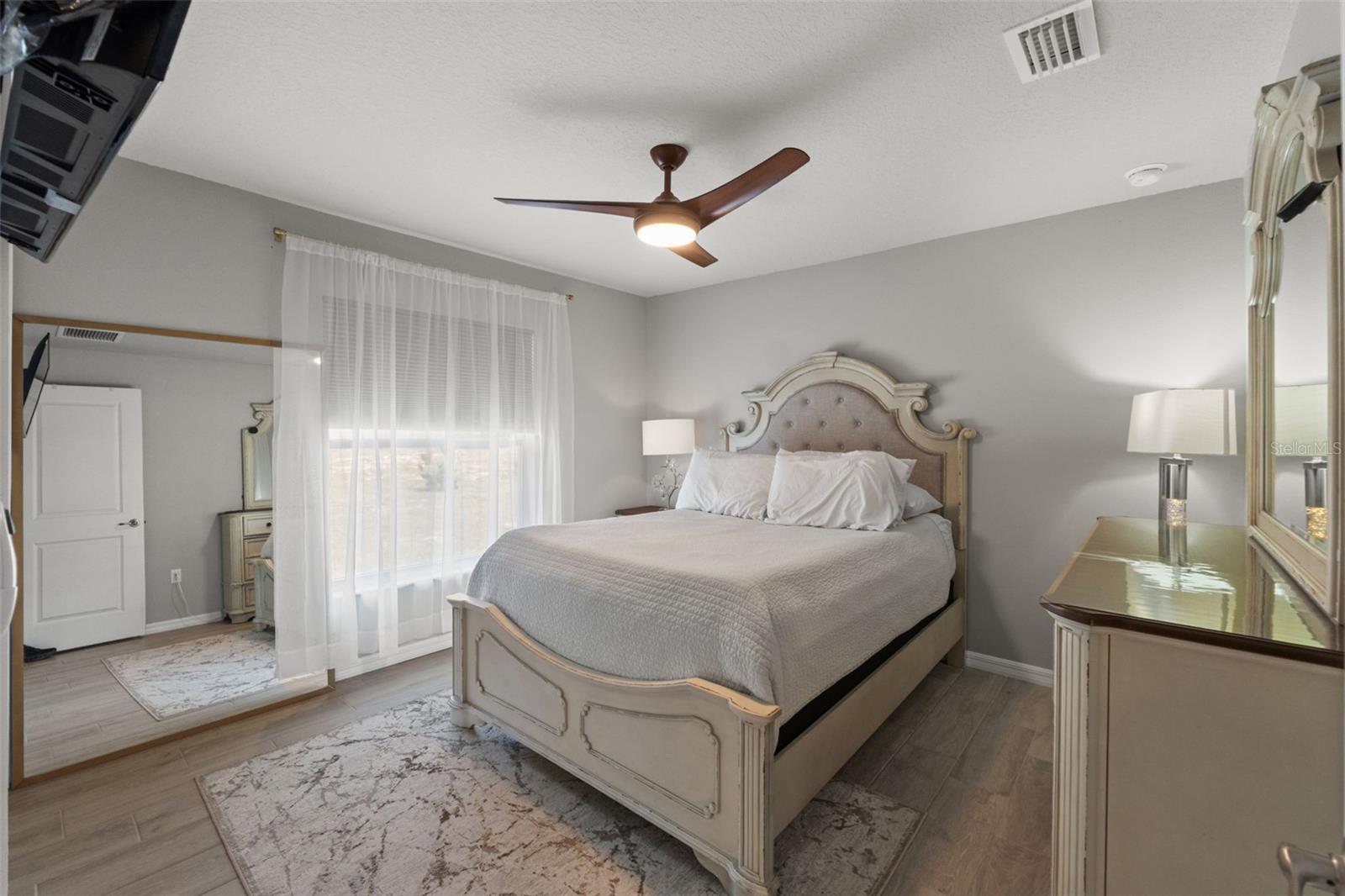 ROYAL HIGHLANDS - Residential