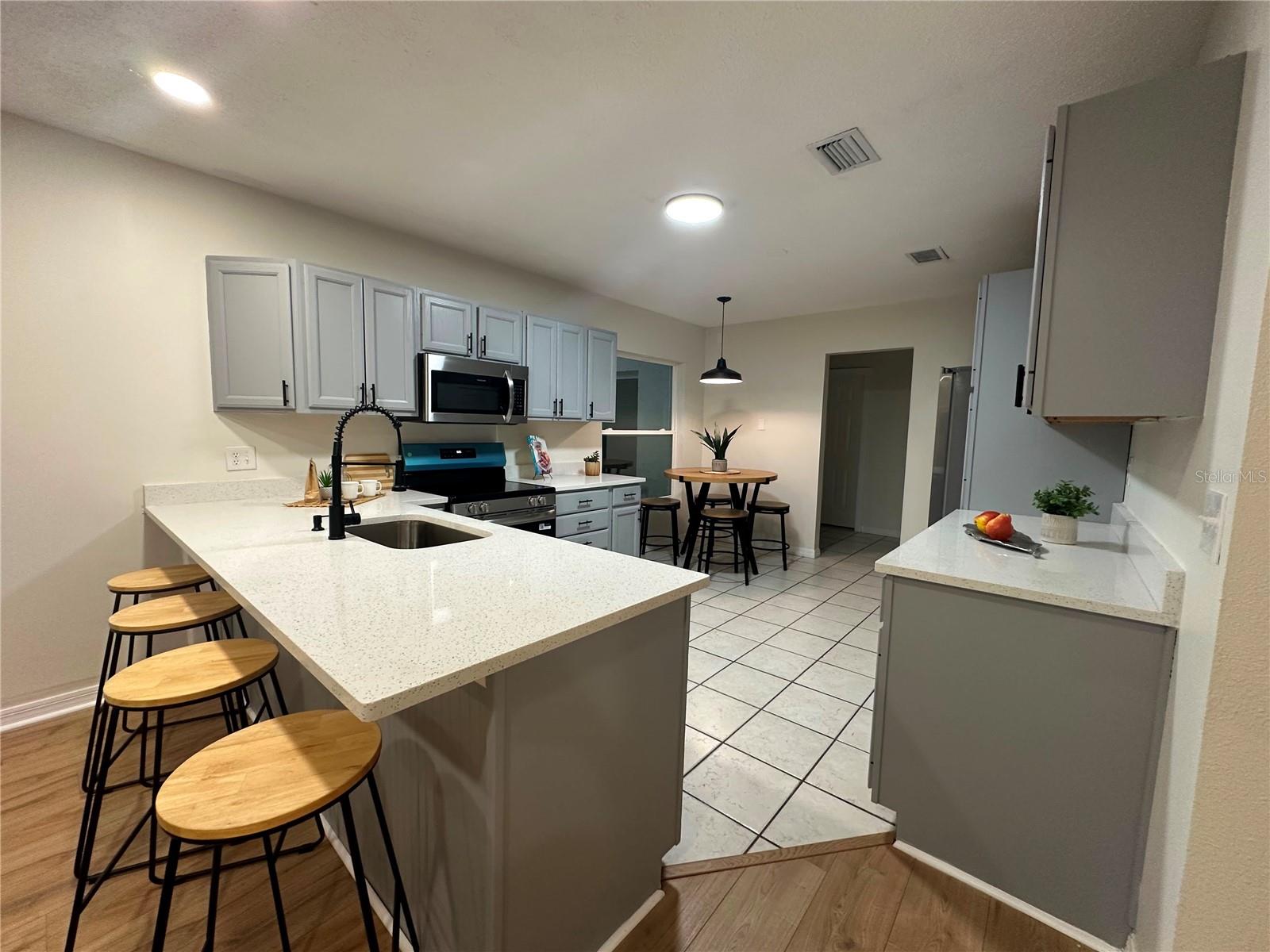 NORTH GROVE ADD - Residential