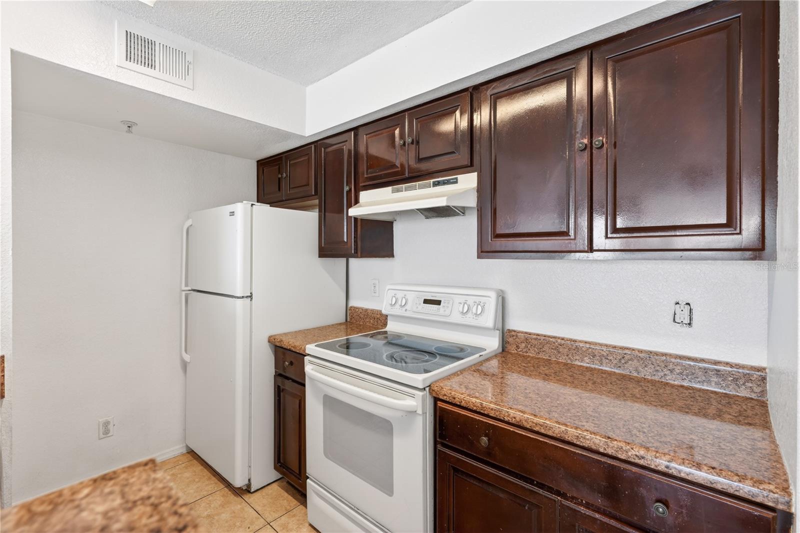 VILLAS DEL SOL AT KISSIMMEE CONDO - Residential