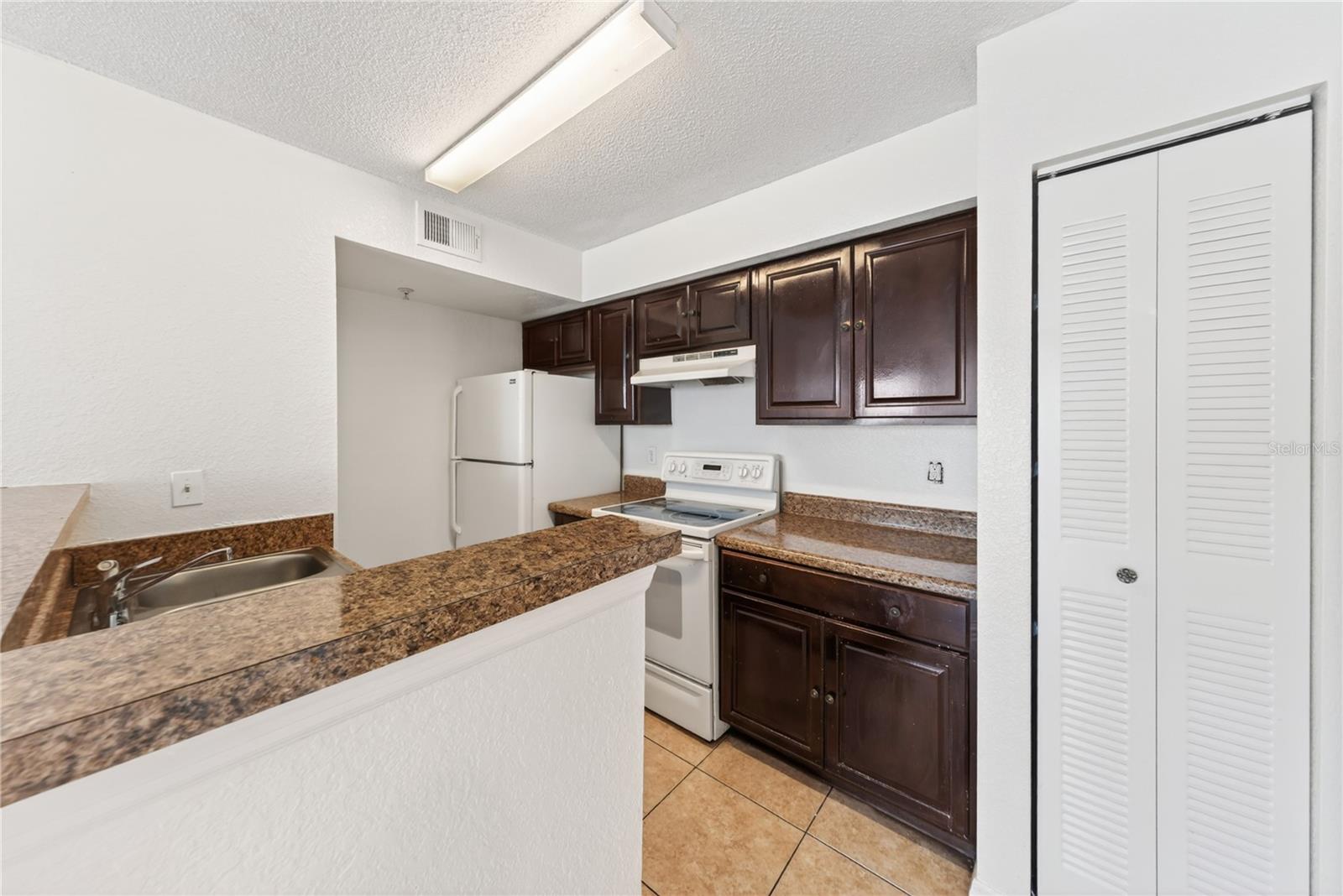 VILLAS DEL SOL AT KISSIMMEE CONDO - Residential