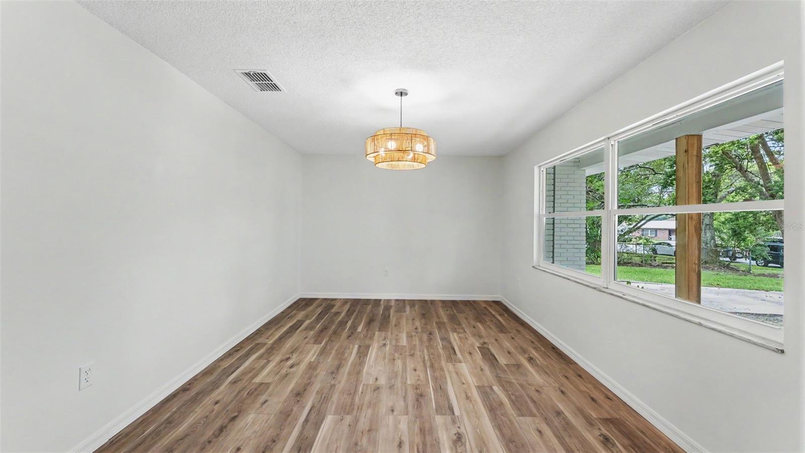 HIGHLAND GRVS - Residential