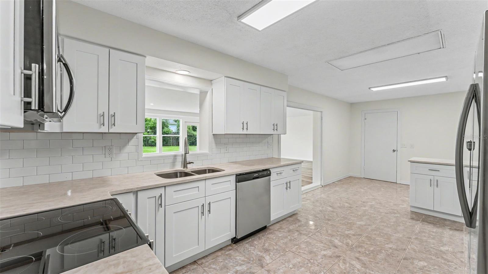 HIGHLAND GRVS - Residential