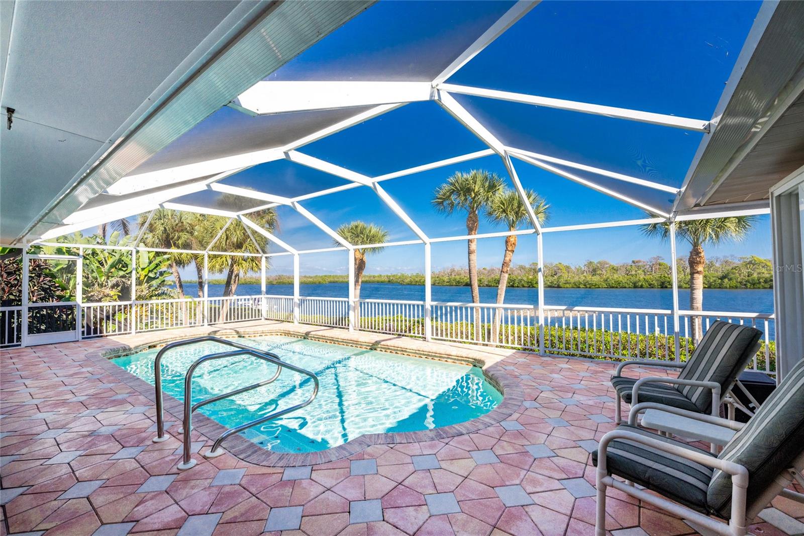 CAPE HAZE WINDWARD - Residential