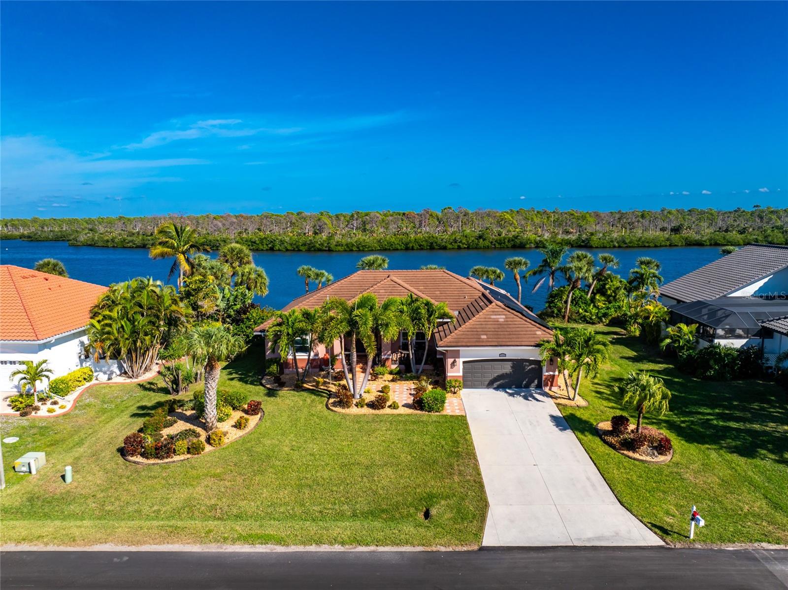 CAPE HAZE WINDWARD - Residential