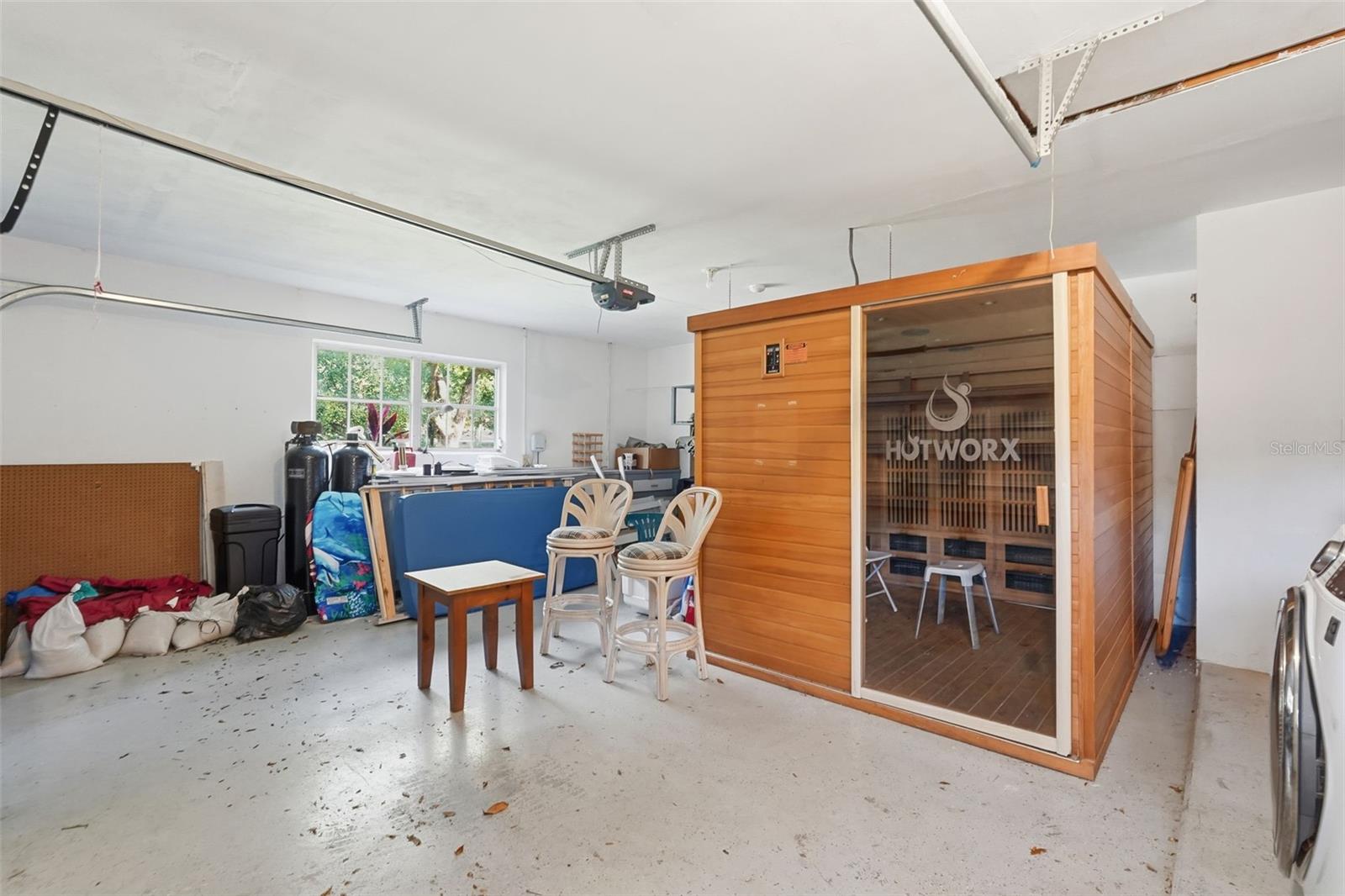 HILLCREST ESTATES - Residential Lease