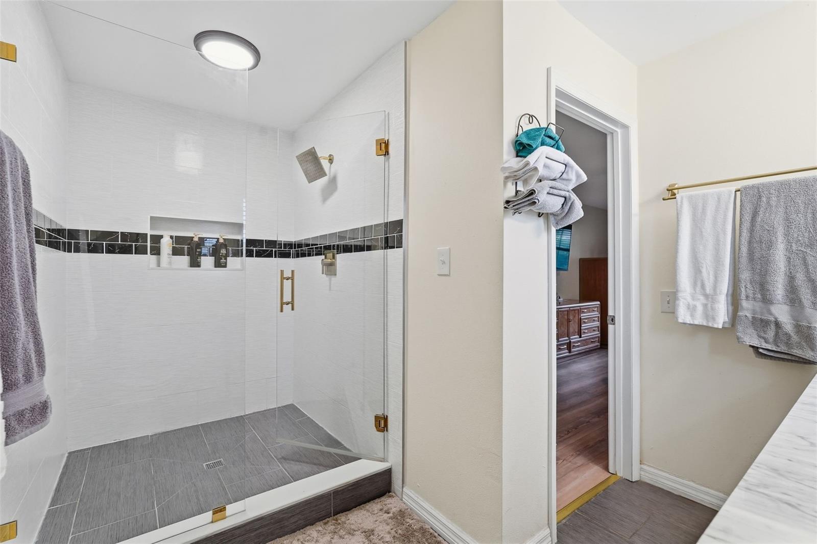 HILLCREST ESTATES - Residential Lease
