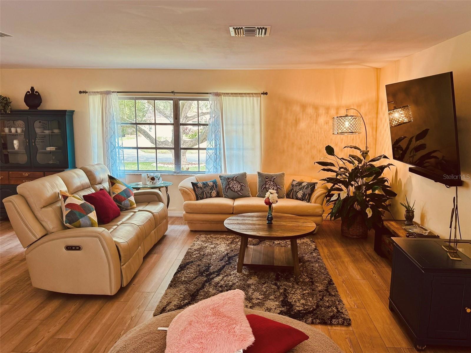 HILLCREST ESTATES - Residential Lease