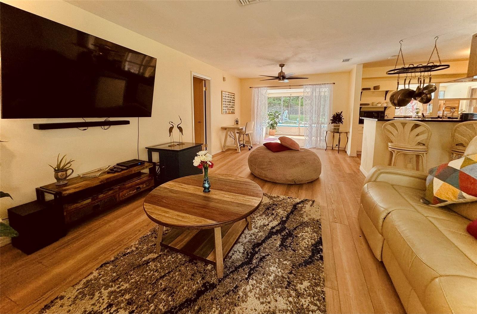 HILLCREST ESTATES - Residential Lease