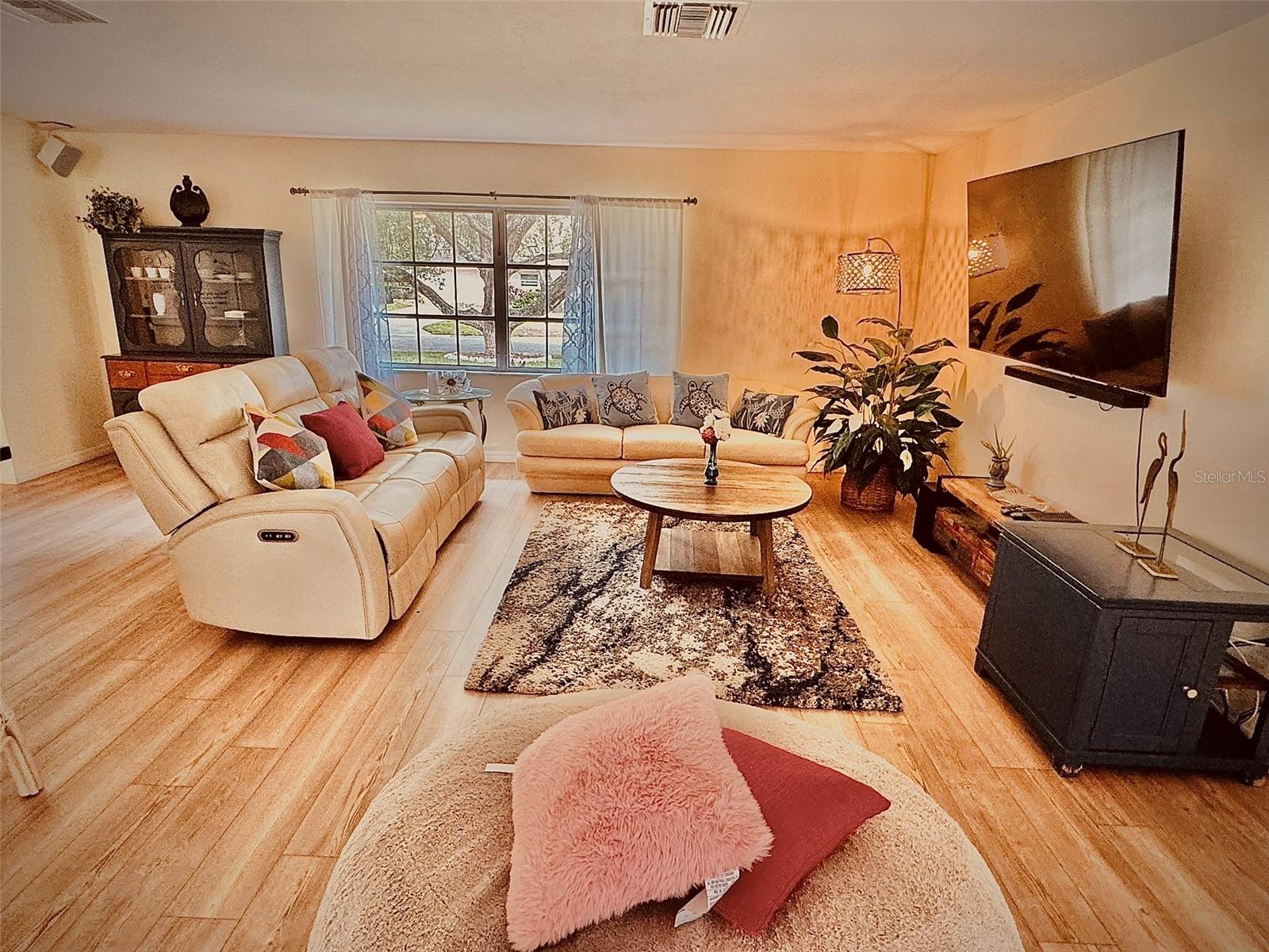 HILLCREST ESTATES - Residential Lease