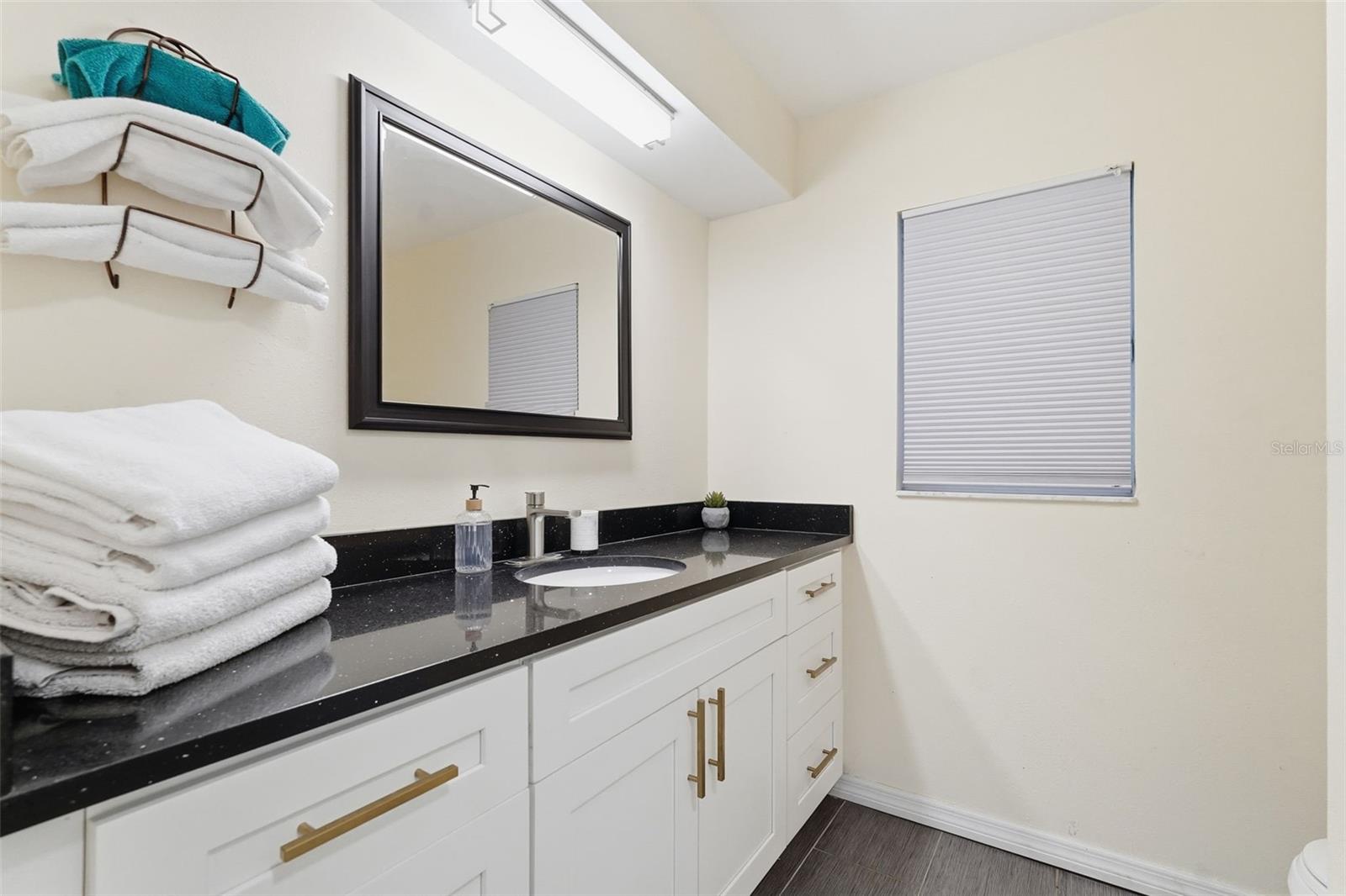 HILLCREST ESTATES - Residential Lease