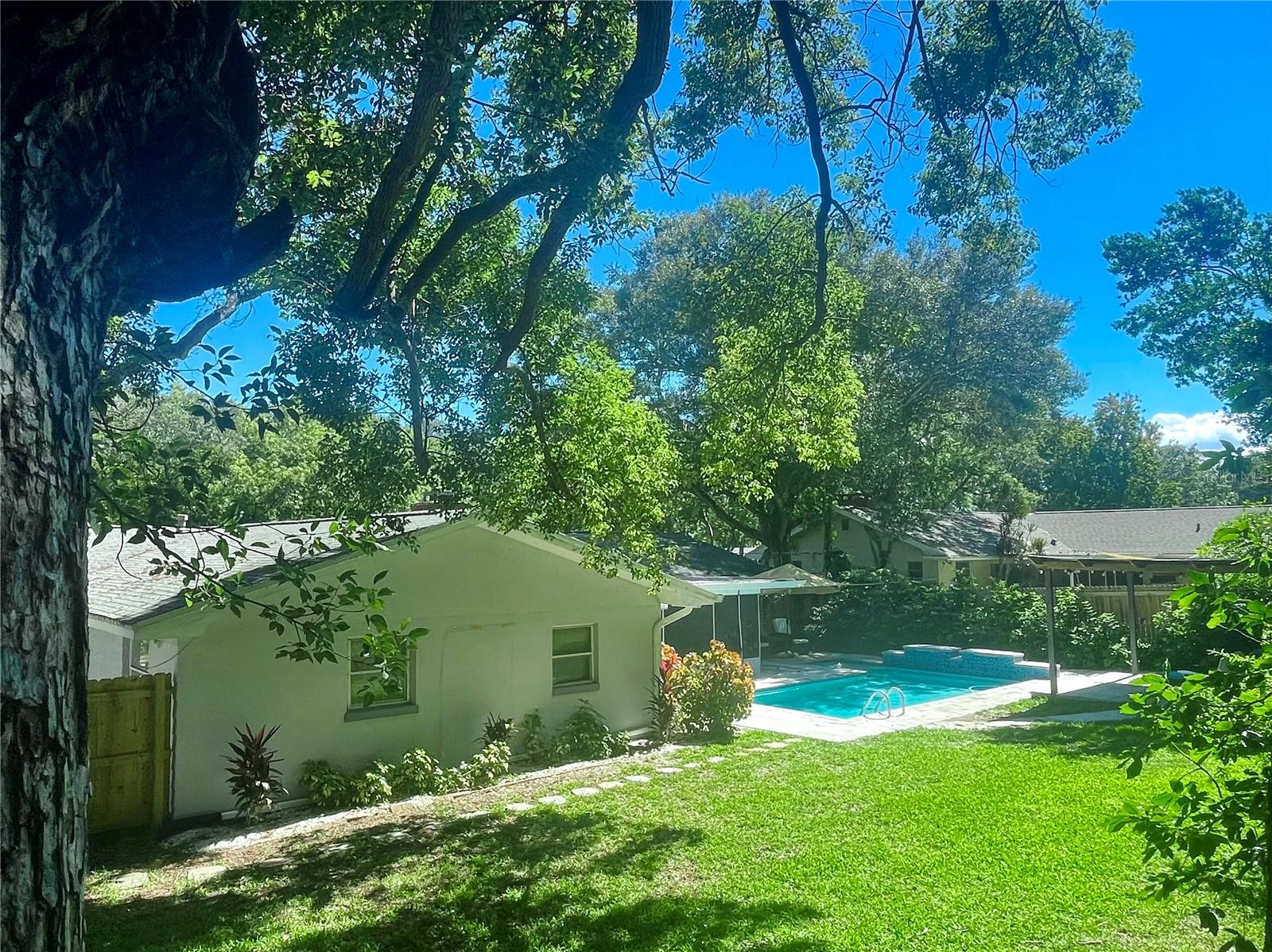 HILLCREST ESTATES - Residential Lease