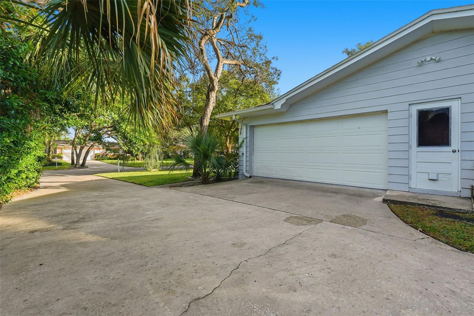 HILLCREST ESTATES - Residential Lease