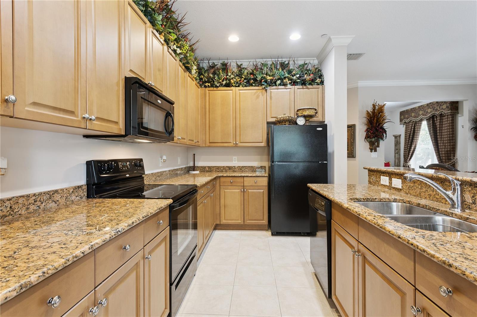 CARLYLE RESIDENCES SOUTH AT CELEBRATION - Residential