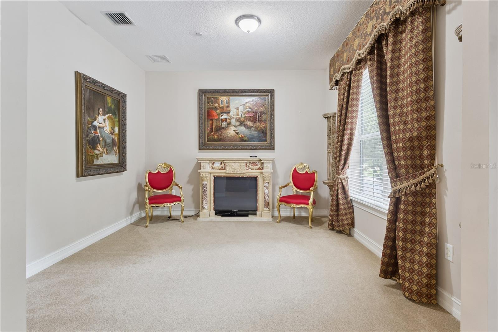 CARLYLE RESIDENCES SOUTH AT CELEBRATION - Residential