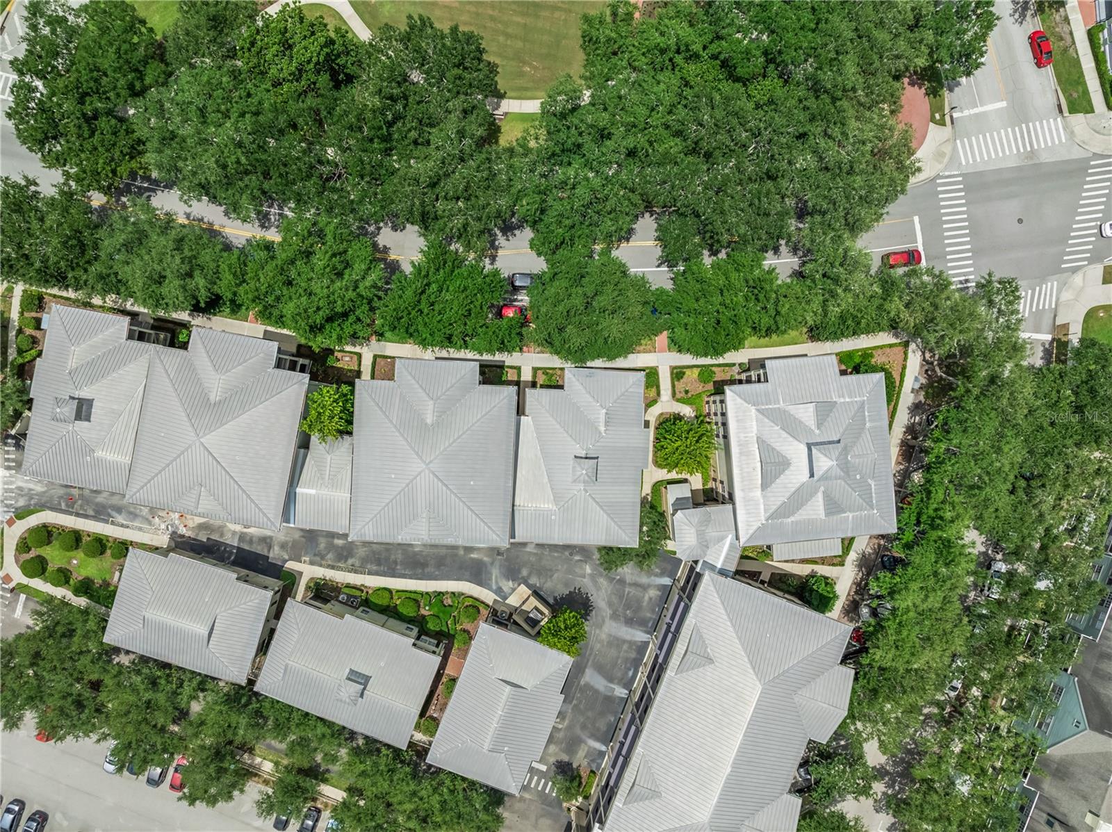 CARLYLE RESIDENCES SOUTH AT CELEBRATION - Residential