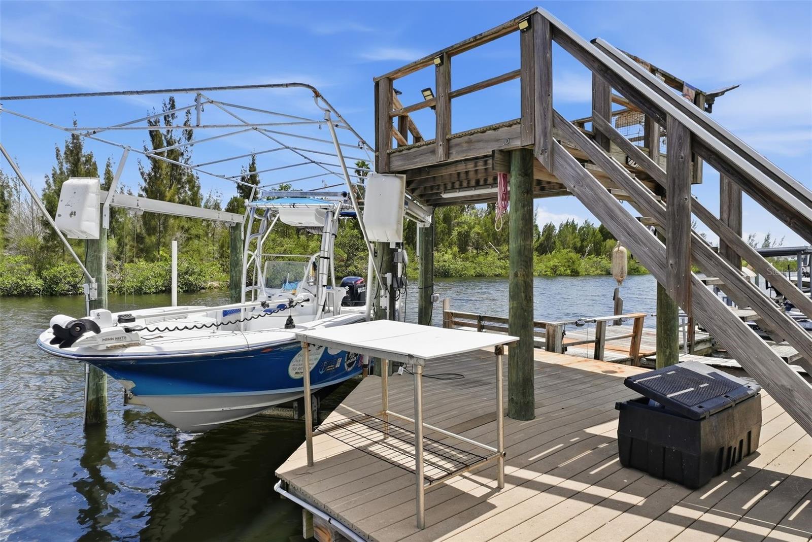 SIGNAL COVE - Residential