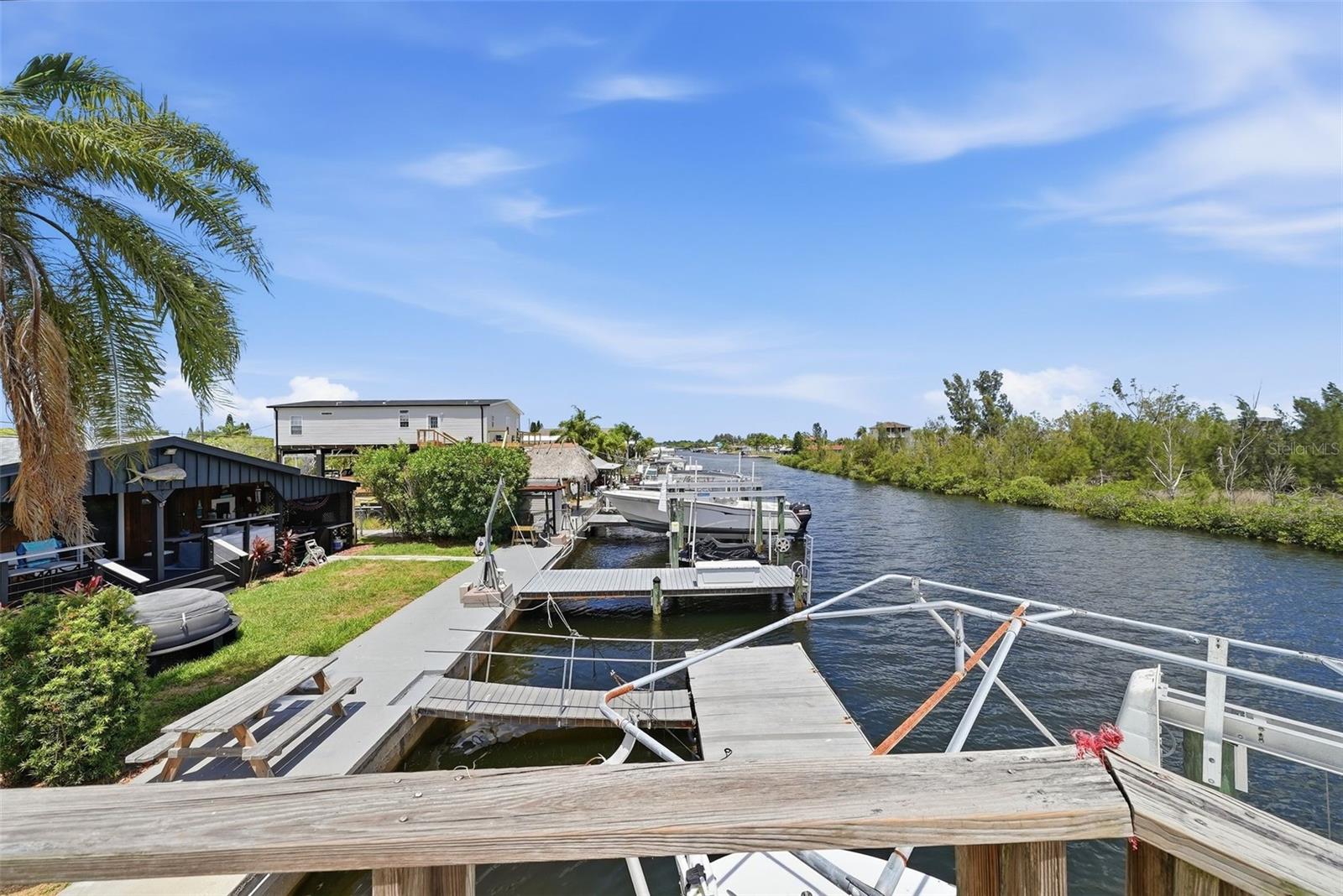 SIGNAL COVE - Residential