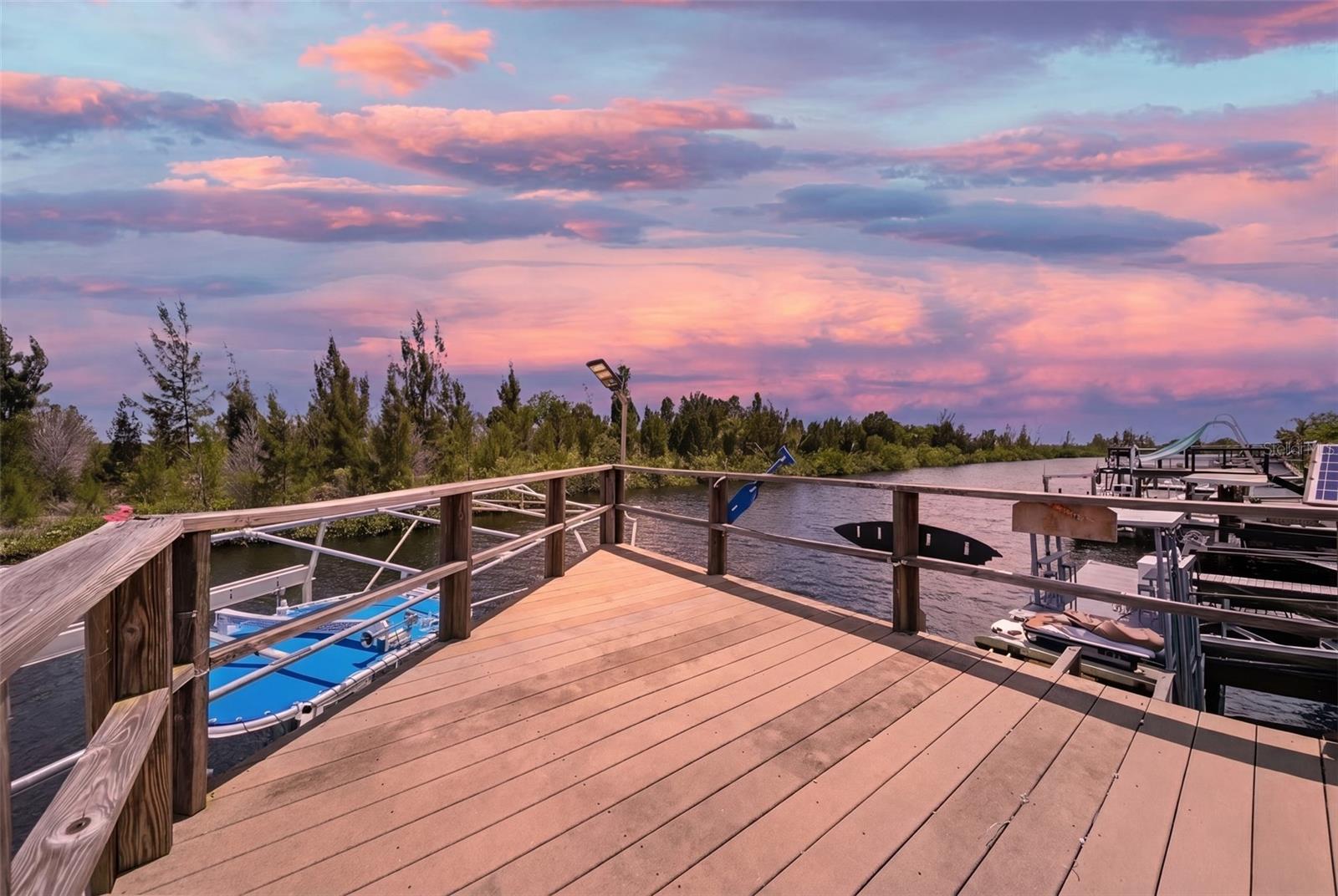 SIGNAL COVE - Residential