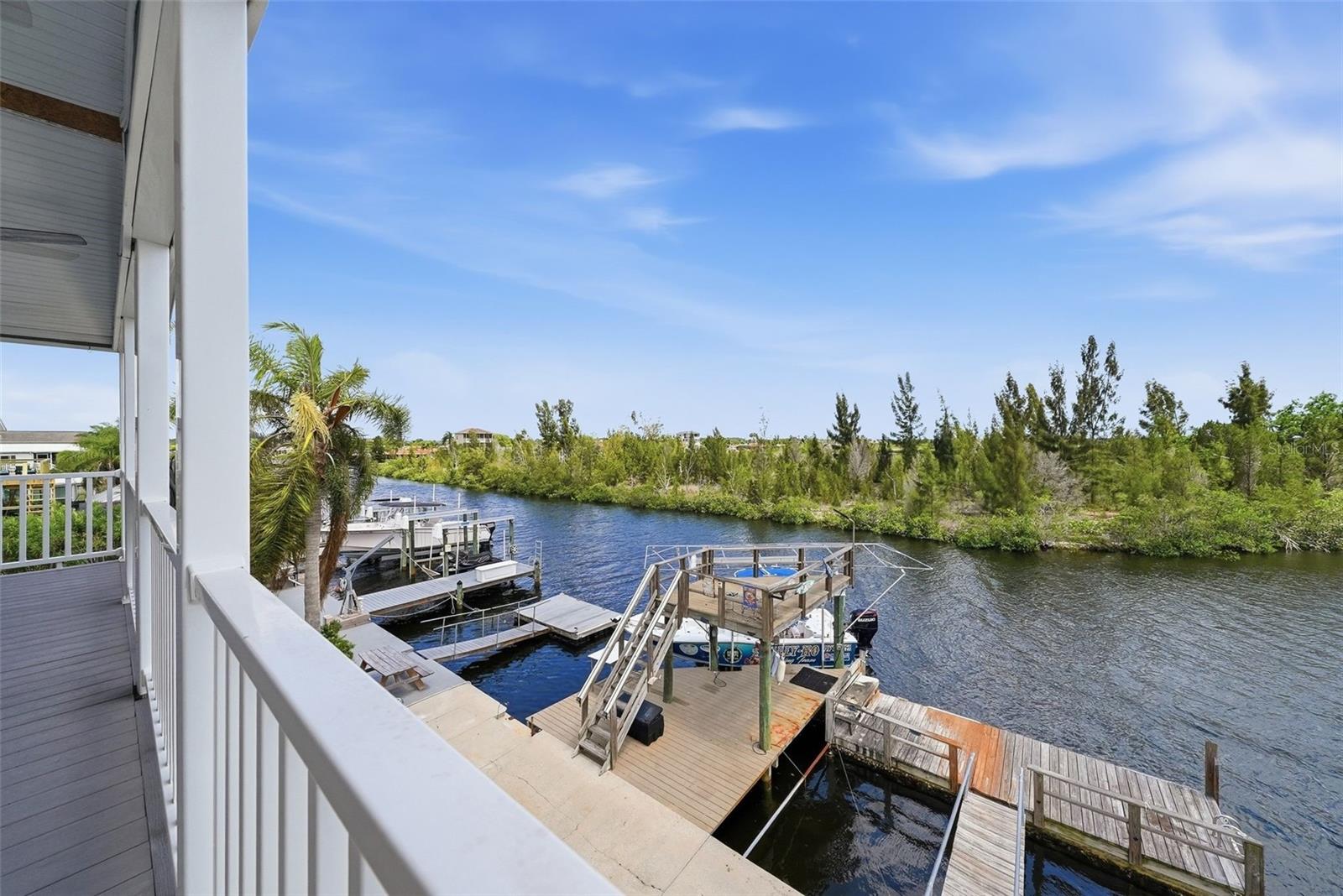 SIGNAL COVE - Residential