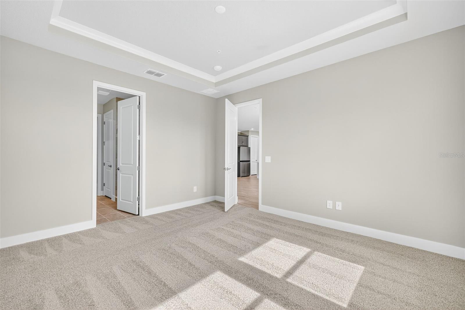 LAKESPUR AT WELLEN PARK - Residential