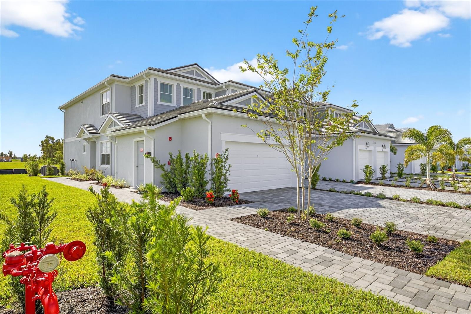 LAKESPUR AT WELLEN PARK - Residential
