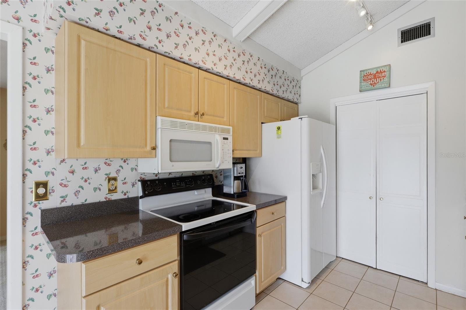TOWN 'N COUNTRY PARK SECTION 9 UNIT 11-A - Residential