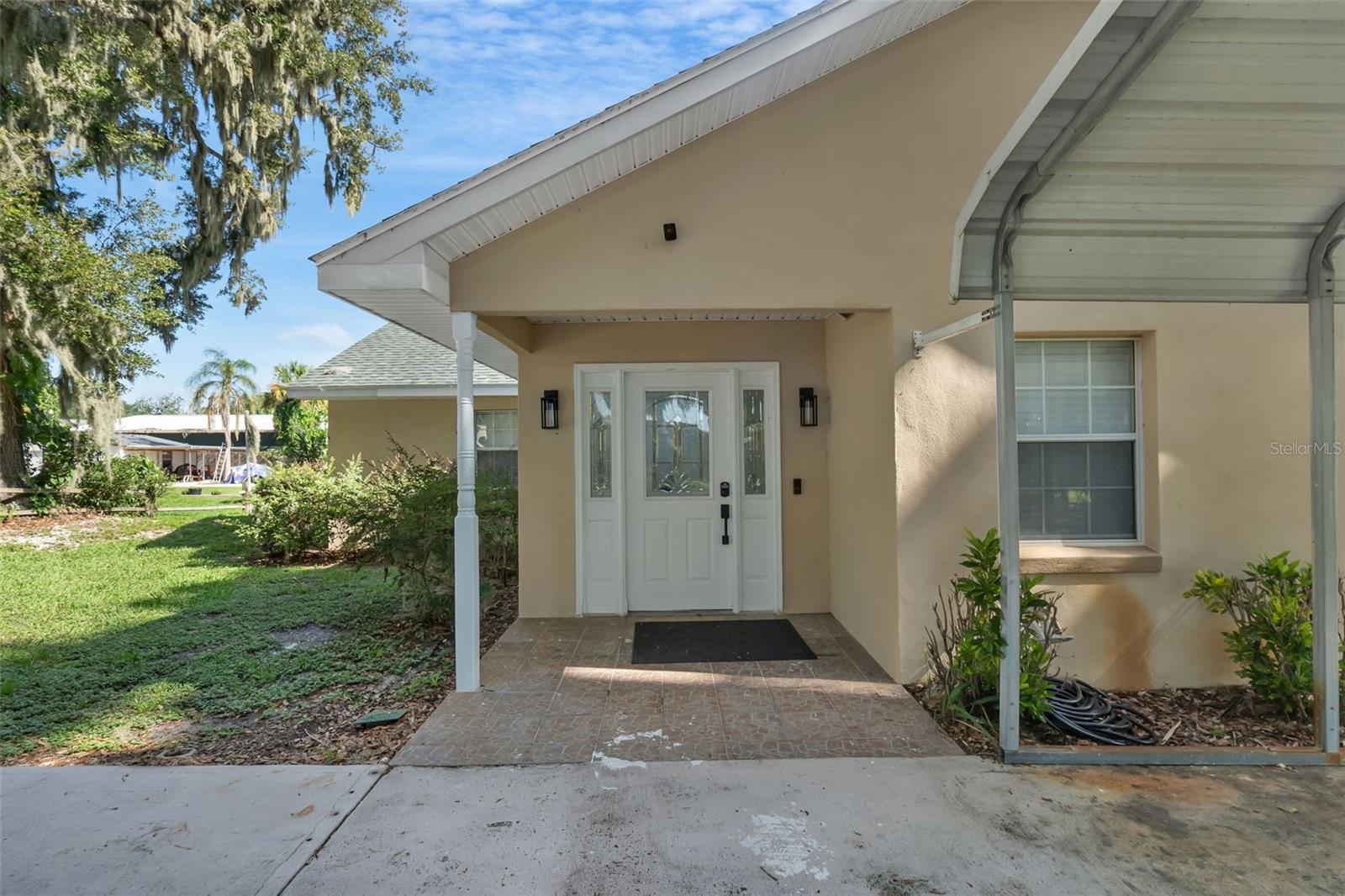 BEVERLY SHORES - Residential