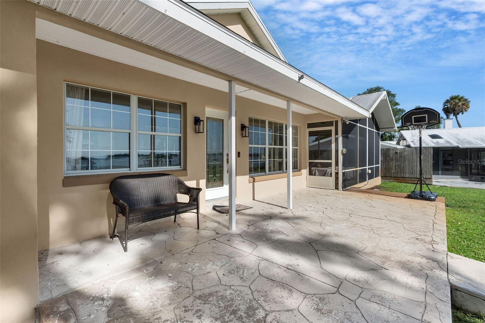 BEVERLY SHORES - Residential