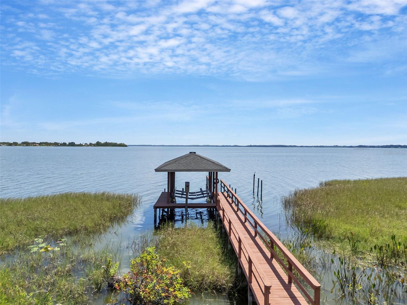 BEVERLY SHORES - Residential