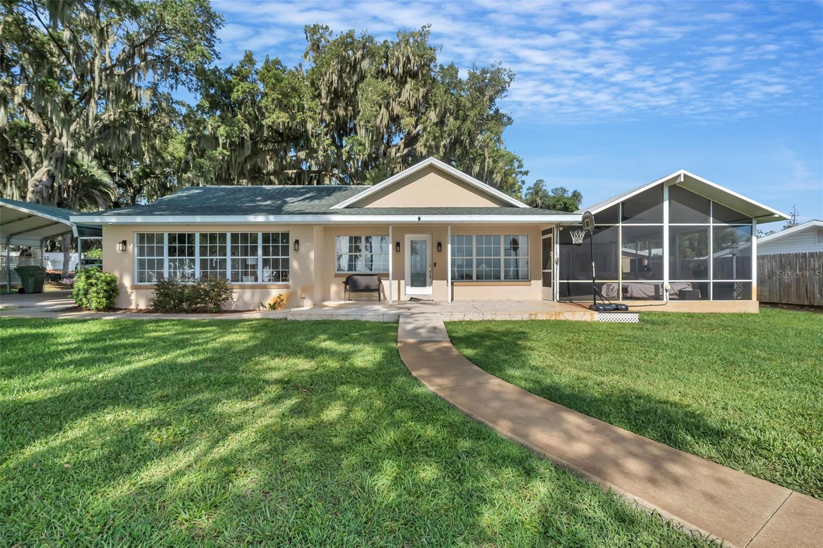 BEVERLY SHORES - Residential