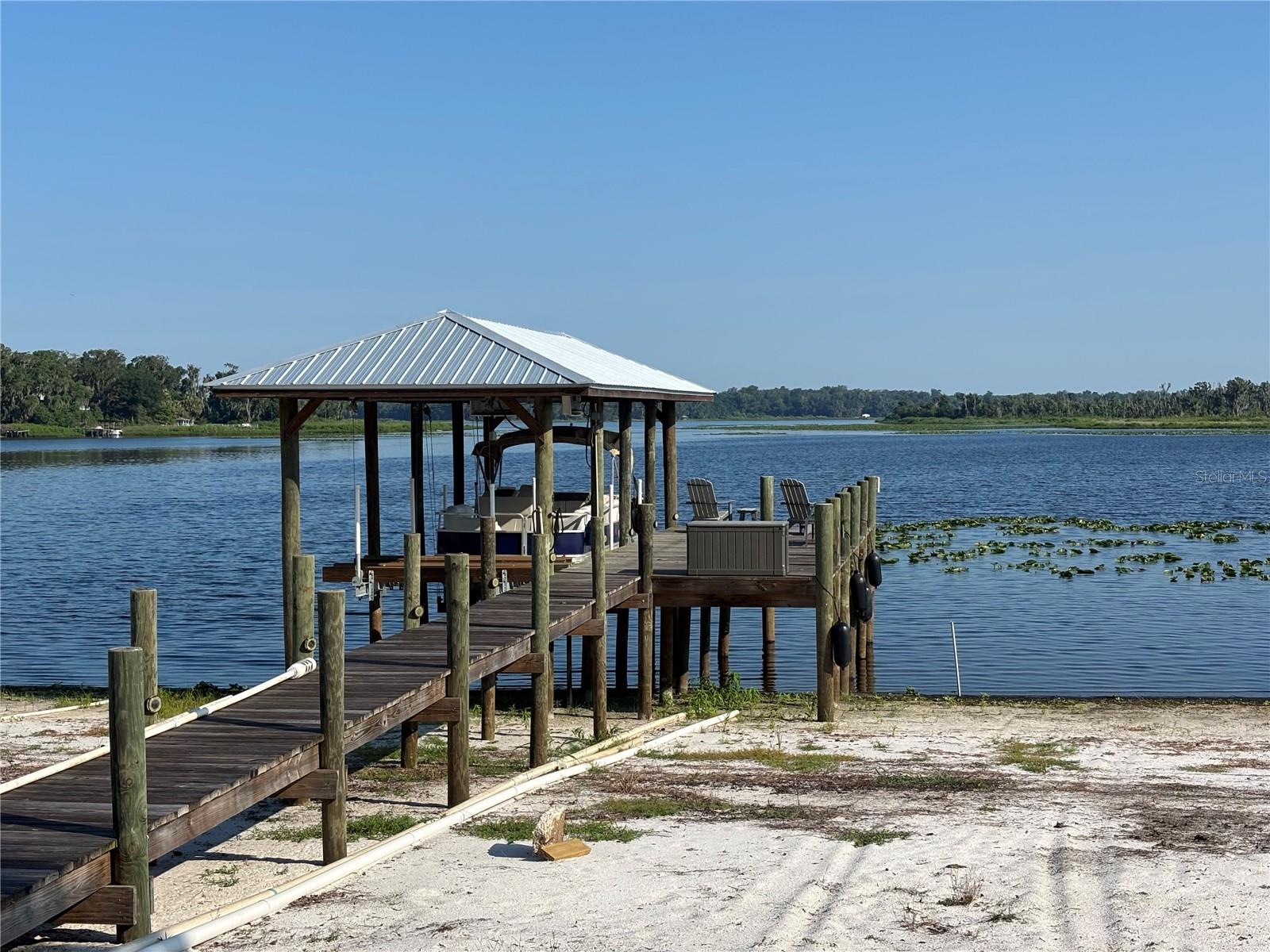 FOUR LAKES COMMUNITY - Residential