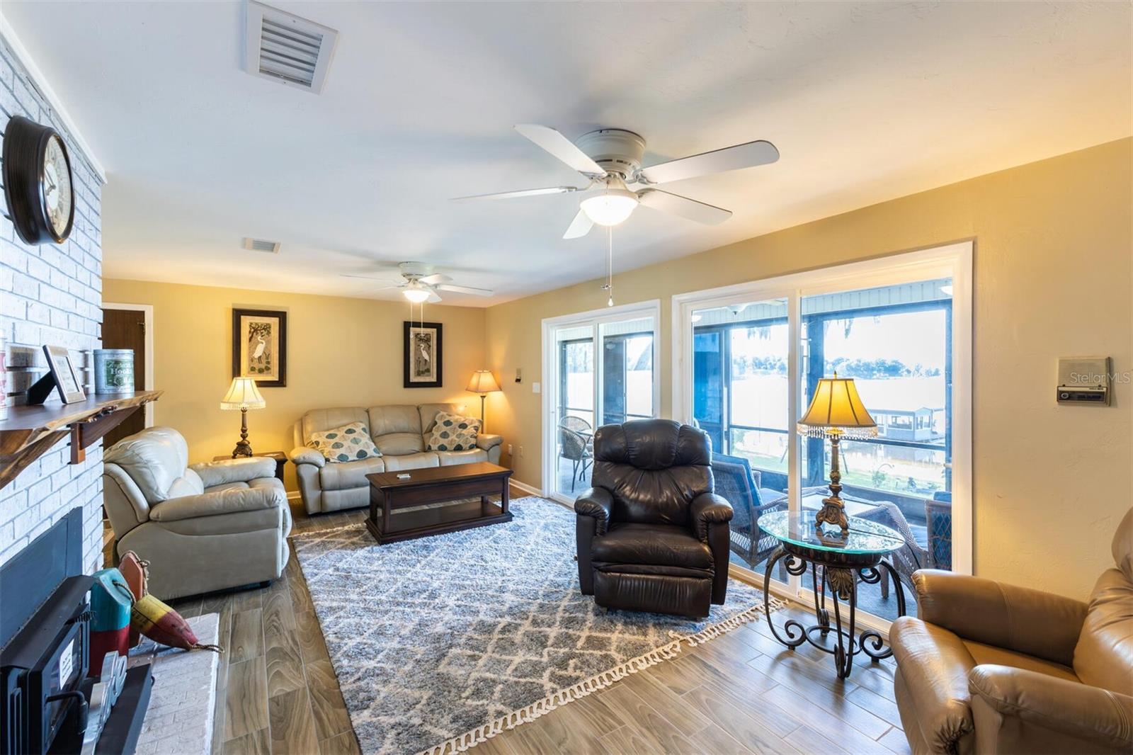 FOUR LAKES COMMUNITY - Residential