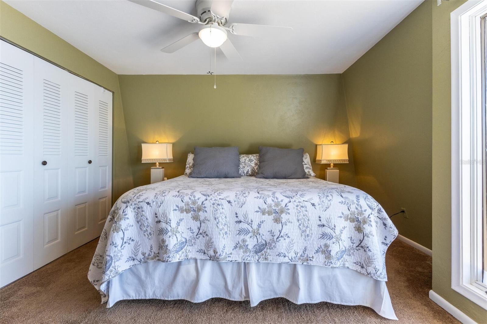 FOUR LAKES COMMUNITY - Residential