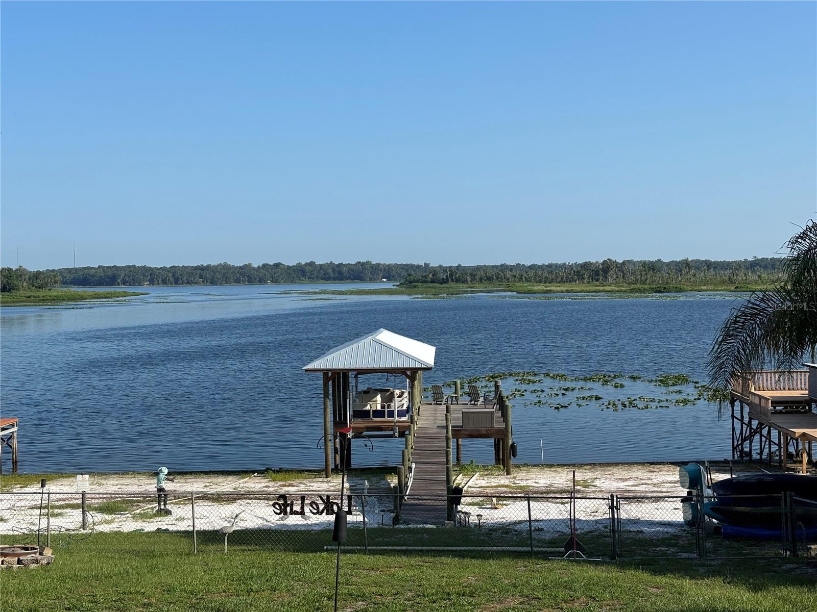 FOUR LAKES COMMUNITY - Residential