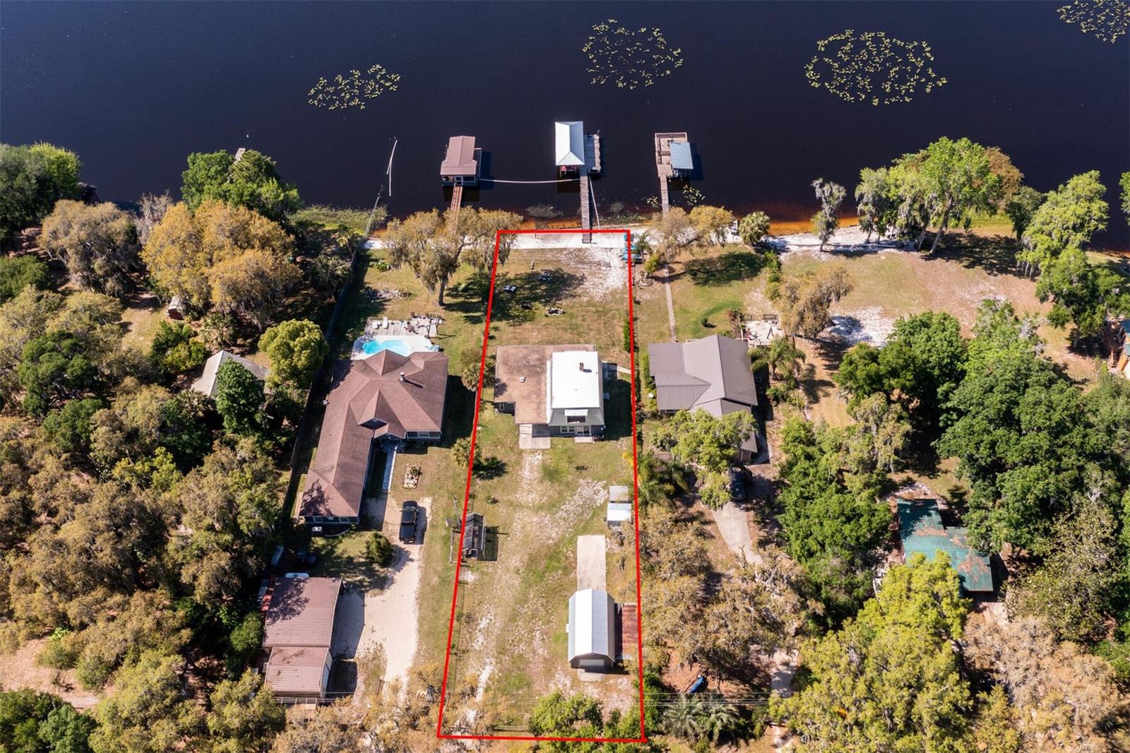 FOUR LAKES COMMUNITY - Residential