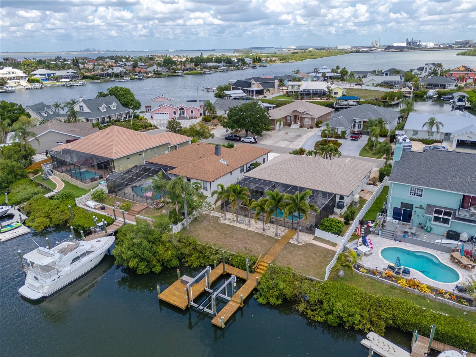 DOLPHIN COVE - Residential