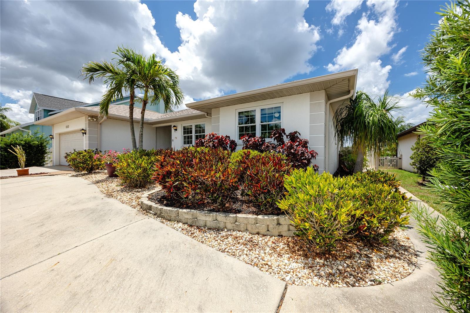 DOLPHIN COVE - Residential
