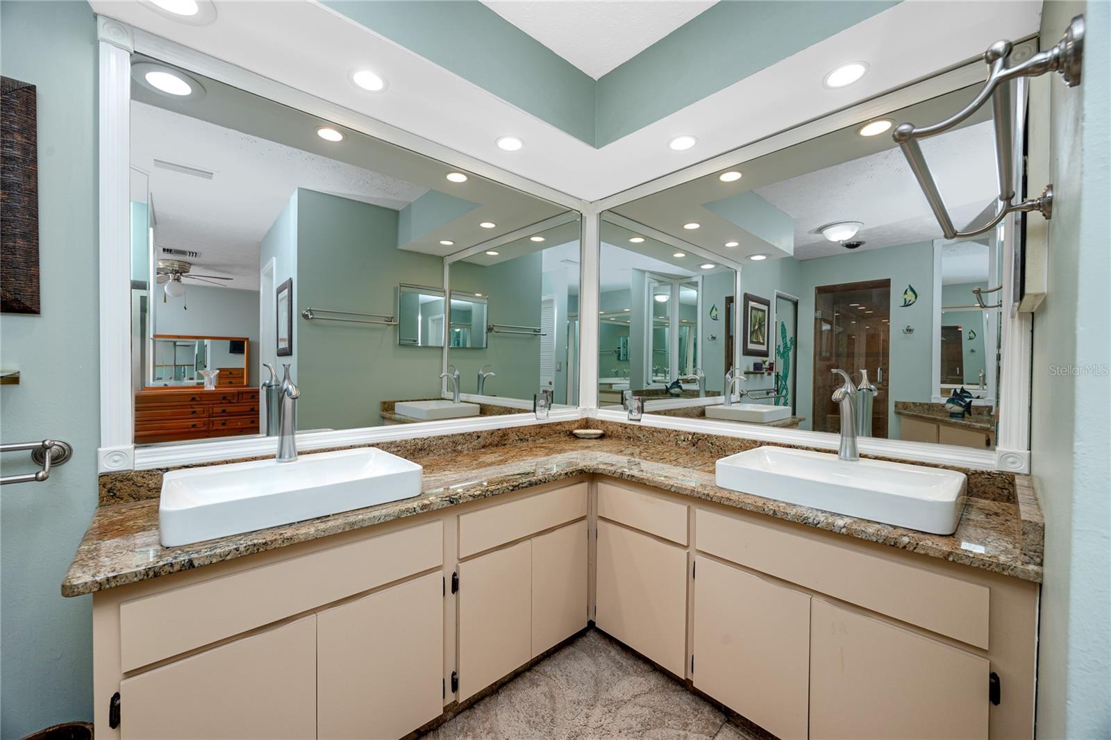 DOLPHIN COVE - Residential