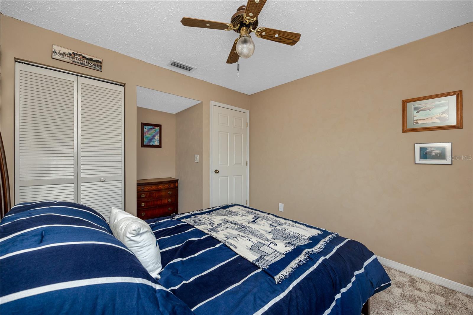 DOLPHIN COVE - Residential