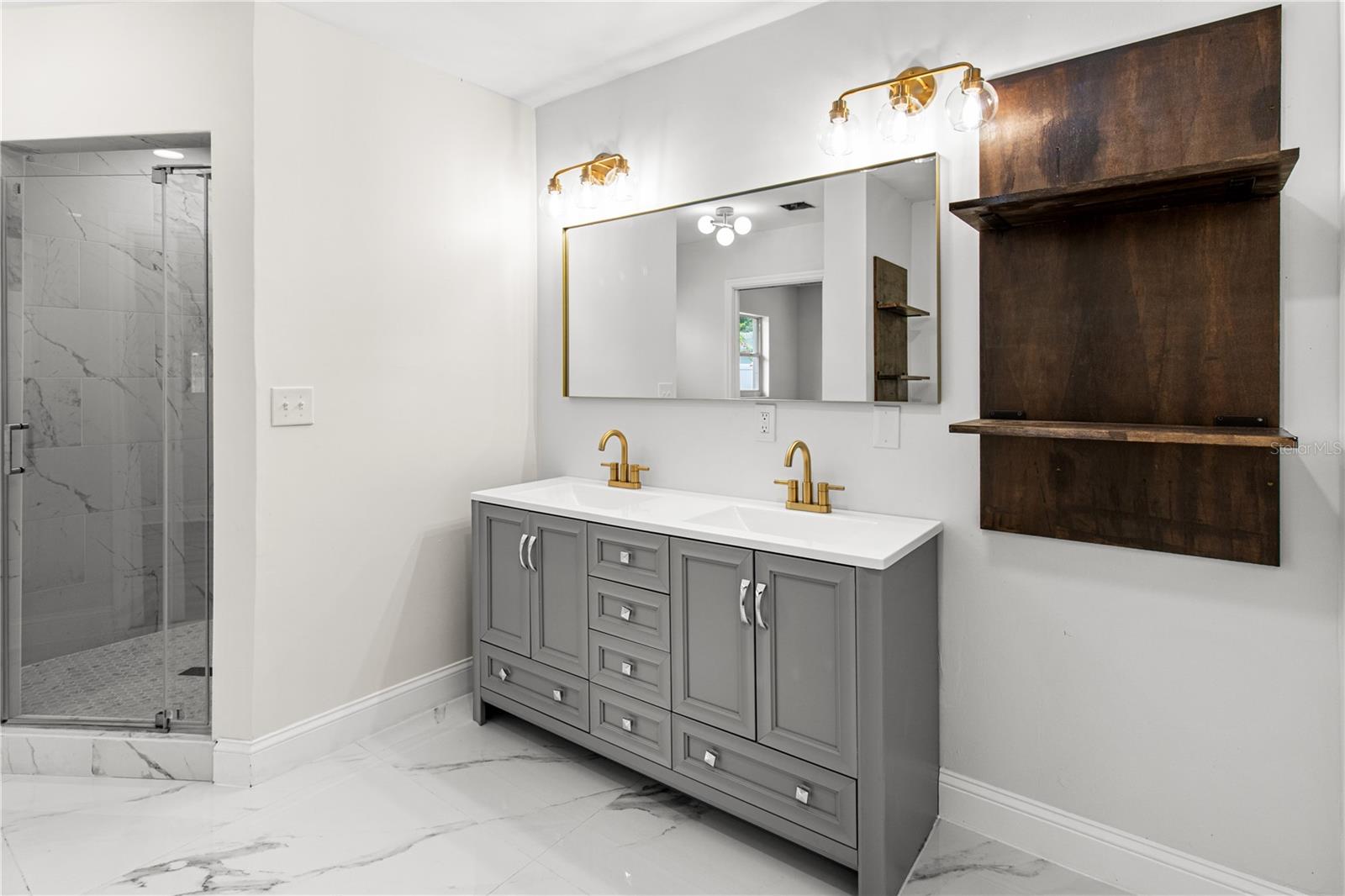 HARBOR CREST - Residential