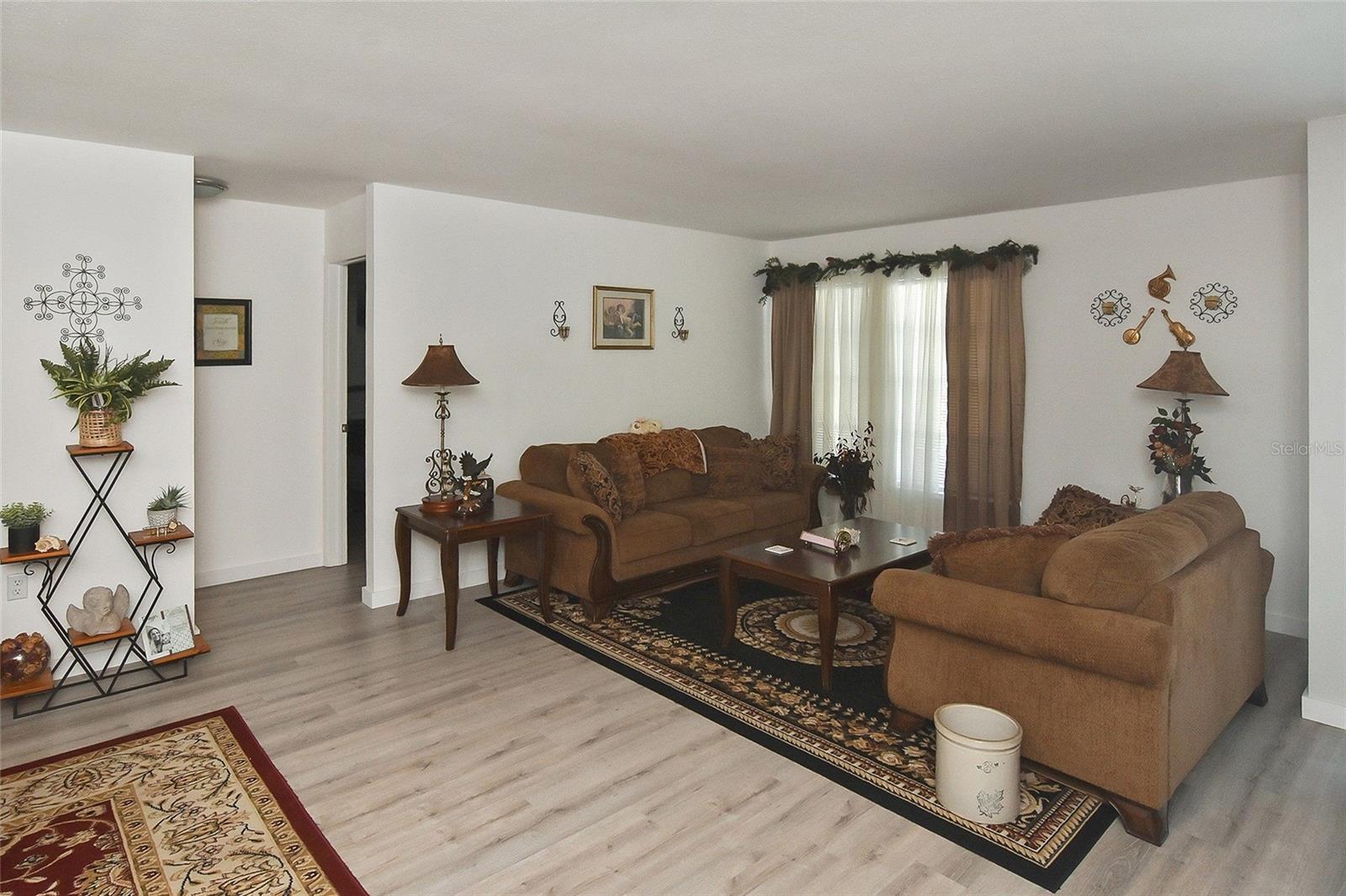FOREST PINES 01 - Residential