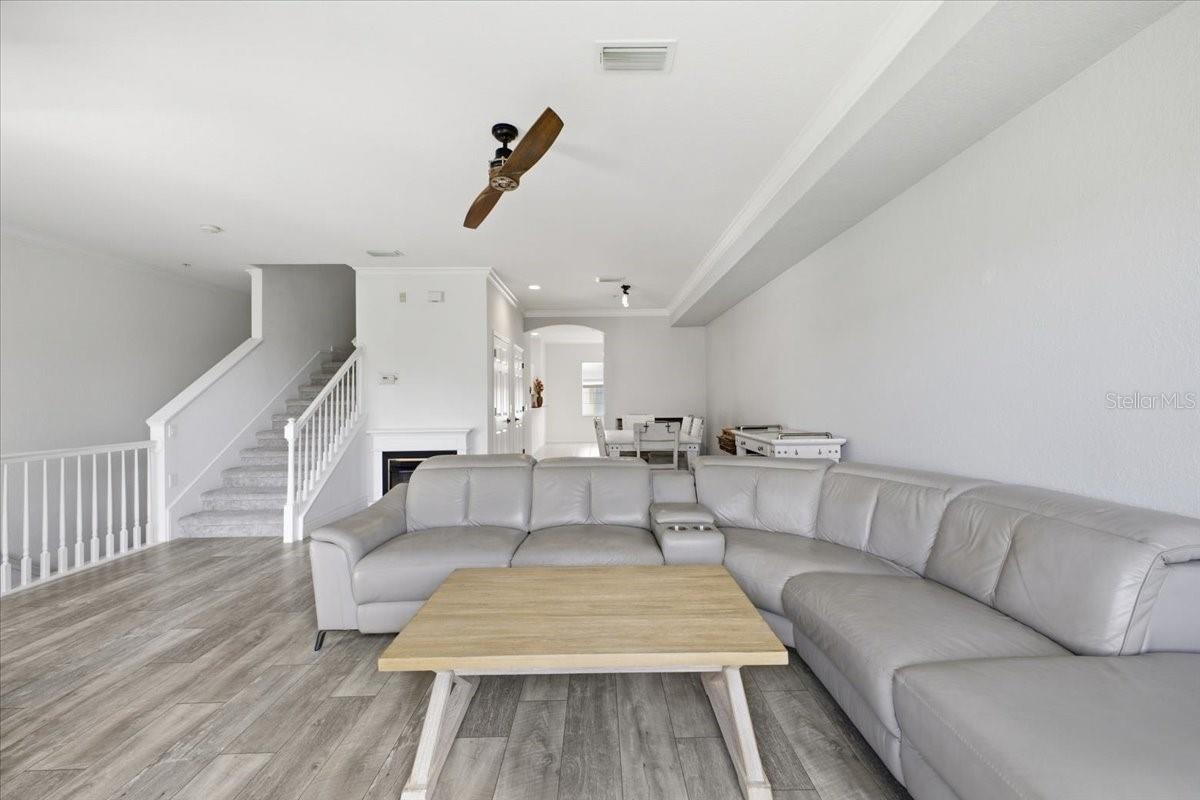 RIVERBAY TWNHMS PH THREE-A - Residential