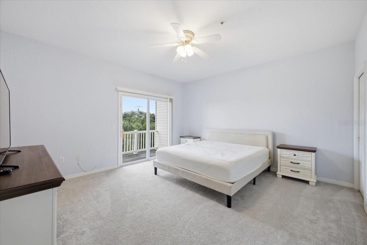 RIVERBAY TWNHMS PH THREE-A - Residential