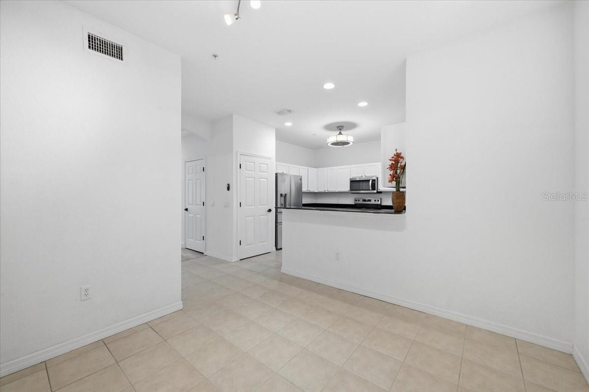 RIVERBAY TWNHMS PH THREE-A - Residential